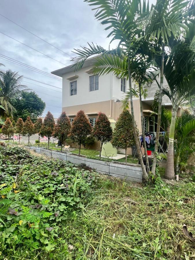 Beach Resorts Walking Distance To The Town House Davao City Eksteriør bilde