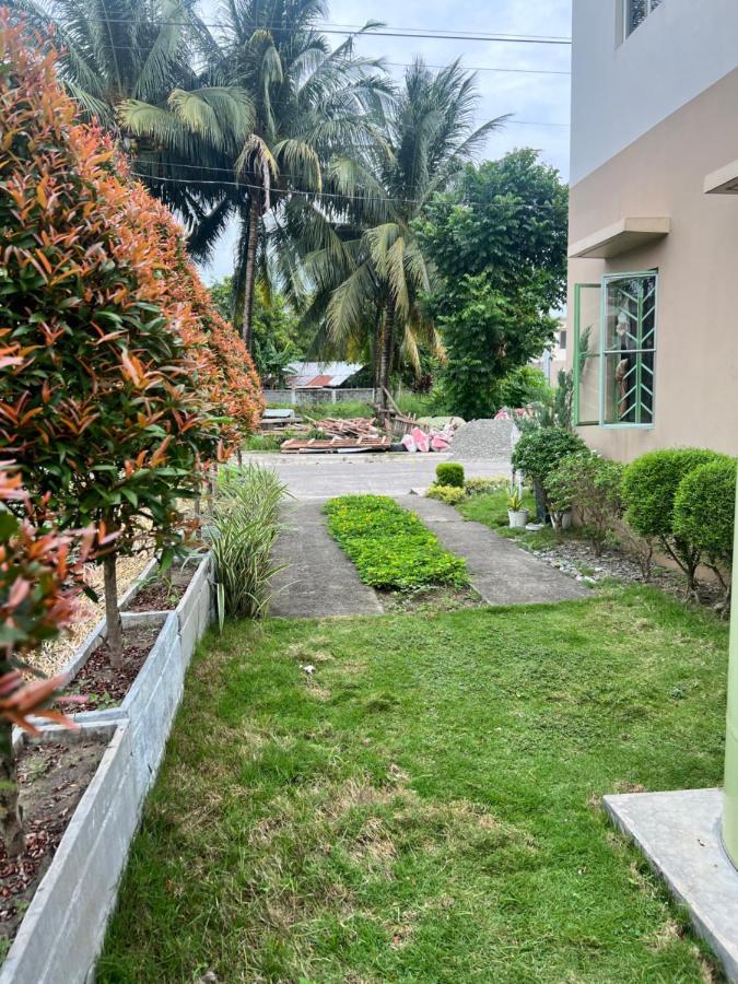 Beach Resorts Walking Distance To The Town House Davao City Eksteriør bilde