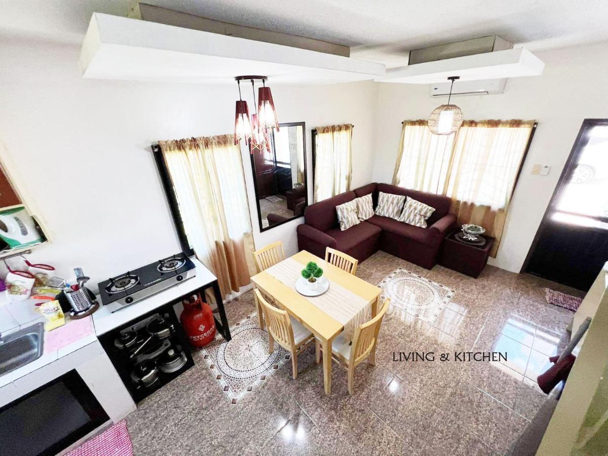Beach Resorts Walking Distance To The Town House Davao City Eksteriør bilde