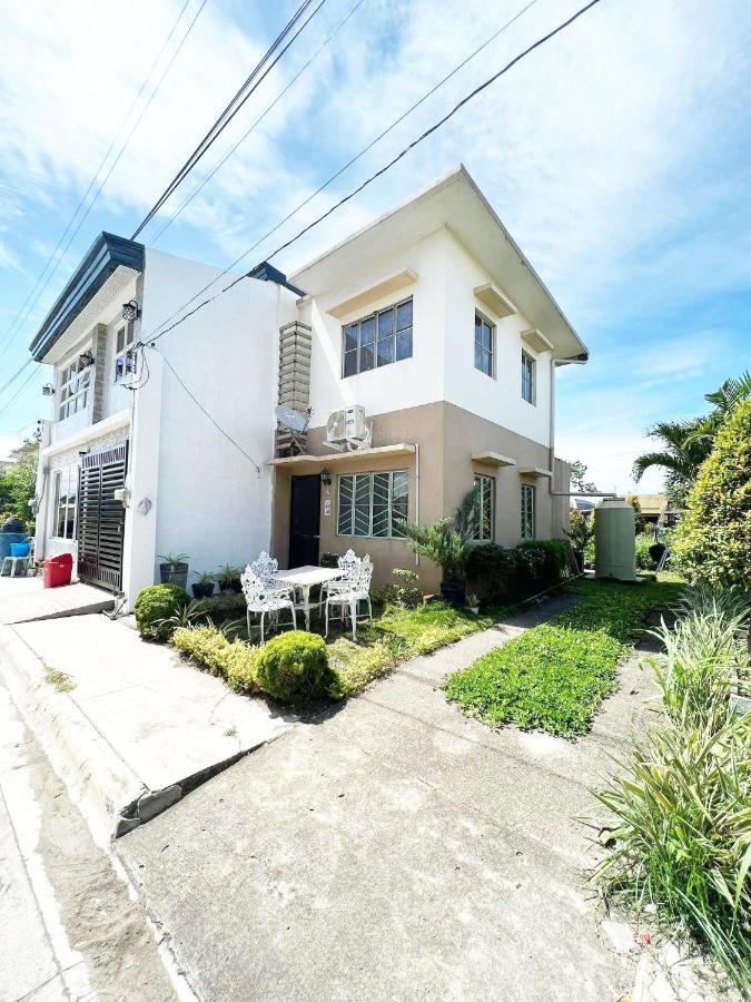 Beach Resorts Walking Distance To The Town House Davao City Eksteriør bilde
