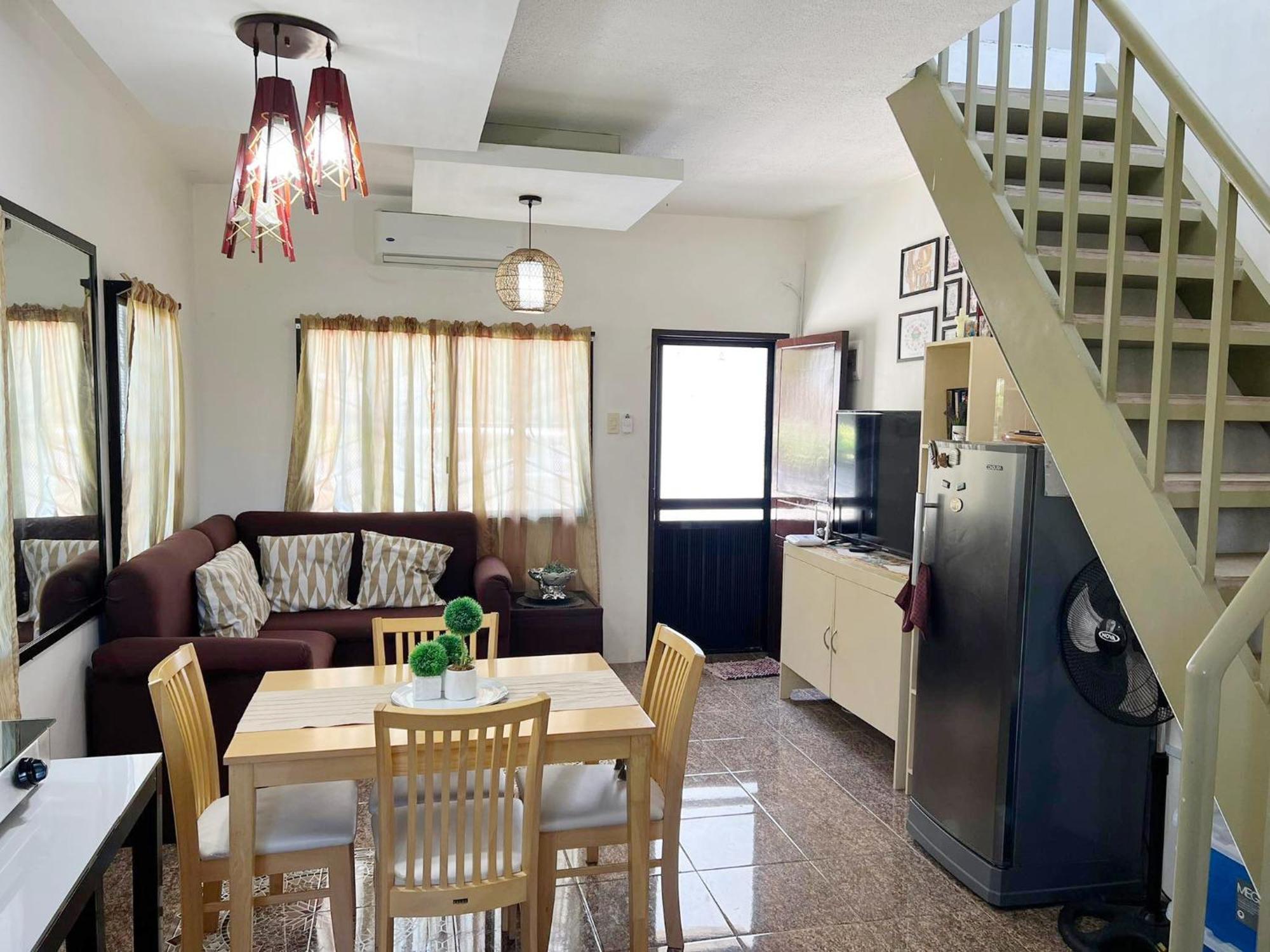 Beach Resorts Walking Distance To The Town House Davao City Eksteriør bilde